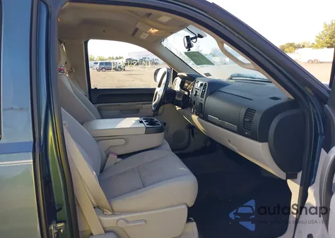 2011 Chevrolet Silverado 1500 Lt from USA, damaged, VIN 1GCRKSE30BZ143996